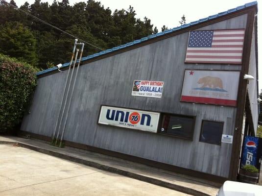 Happy b day Gualala!!!