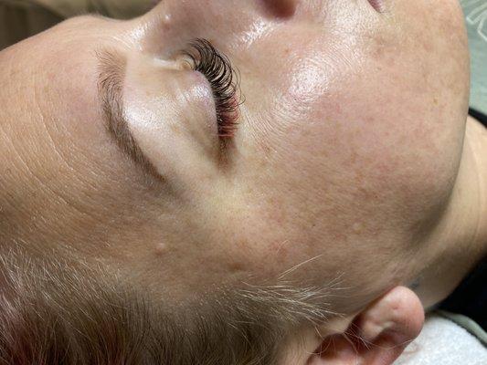 Classic lashes with pink