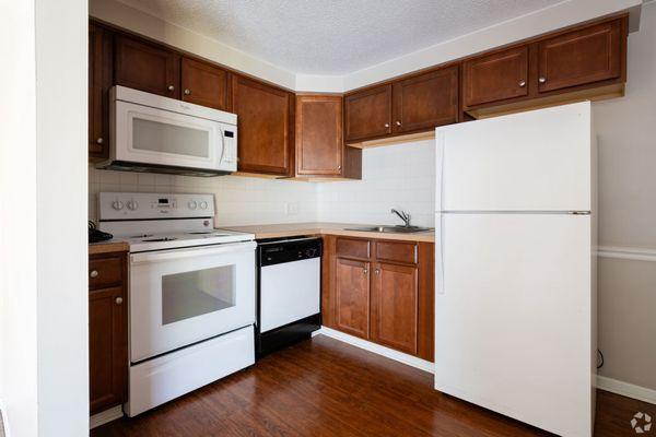 Birchwood Square Apartments