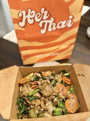 Her Thai