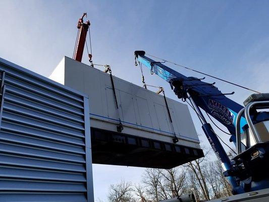Pulling out a 1000Kw with the team at Modern Power Solutions along with Twin City Transport and Recovery!