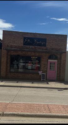 Women's clothing and accessories boutique