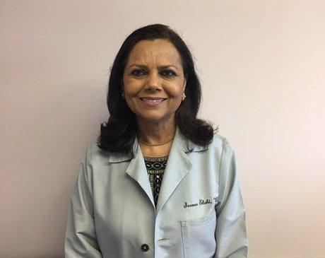 Seema Elahi, M.D. is a Internist serving Chicago, IL