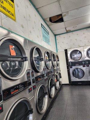 Snow White Laundromat