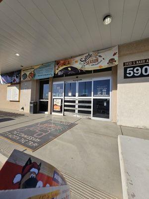 Main entrance and hours