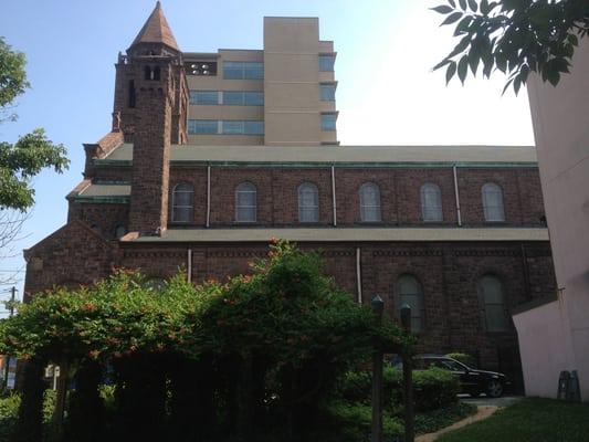 Philadelphia Cathdedral / Garden