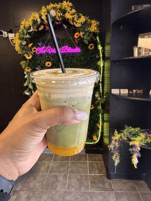 Passionfruit Matte Latte