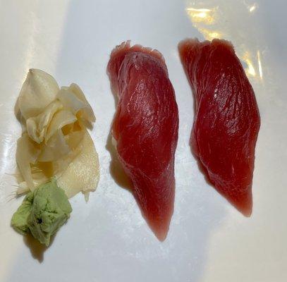 Tuna nigiri