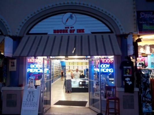 big g"s house of ink