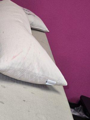 Example of the dirty pillows and where you sit for pedicure.