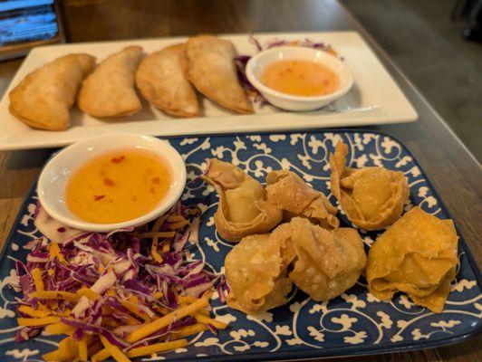 (Baby) wontons and crab rangoons