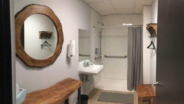 Private shower room