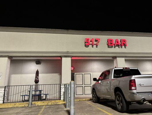 517 Bar