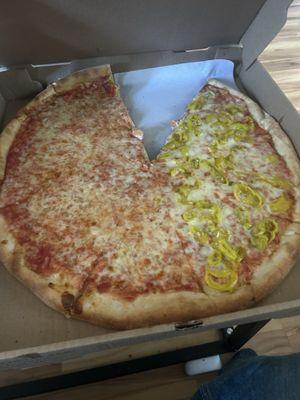 Hot pepper and garlic pizza