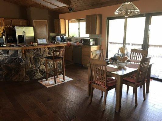 American Carpet & Floor Covering