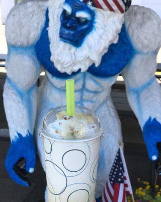 Shay's Banana Cream Shake! Yeti's most popular specialty shake. Creamy vanilla custard & real bananas!