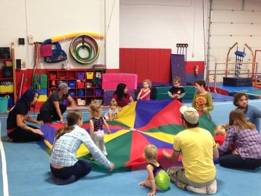 Parent/Tot parachute time!