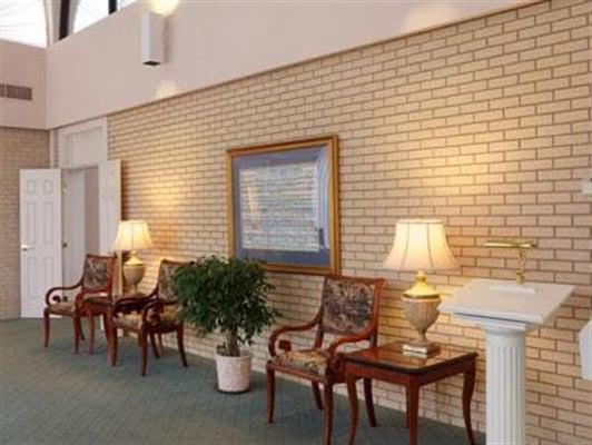 Washburn-McReavy Columbia Hts Fnrl Chpl & Crmtn Sr