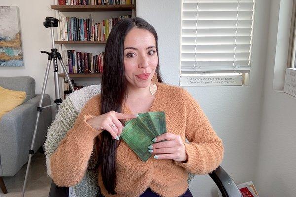 I do virtual tarot reading and offer in-person Tarot readings when you purchase a bundle!
