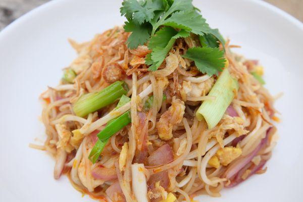 Blue Crabmeat Roasted Chili Noodles