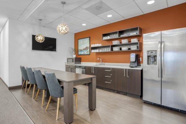 Regus - Vancouver - 1220 Main Place