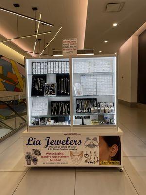 Watches, necklaces and more jewelery for sale in white plains by