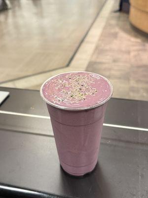 Acai charge with hemp seeds. Tastes like an acai bowl