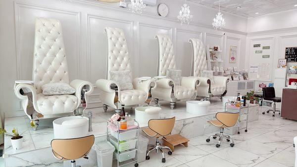 Pedicure station is like a palace! I feel like a queen!