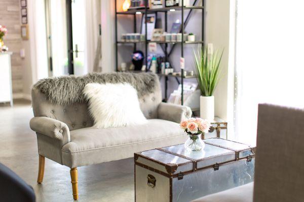 Lux Beauty Lounge LLC