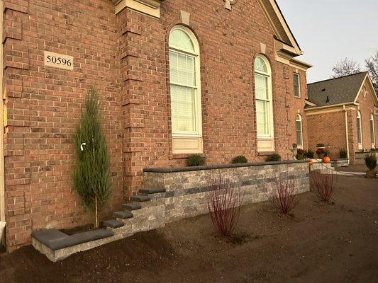 Retaining plant walls