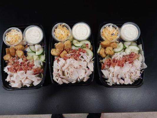 Turkey Bacon Ranch Salad.  Mmmm mmm Great!!