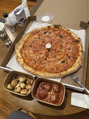 Vodka Pie, meatballs, garlic knots