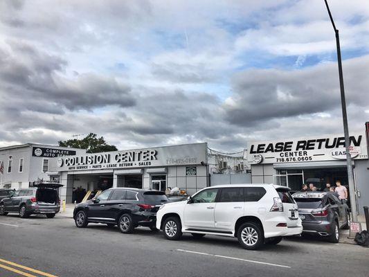 Customers picking up their 2 brand new auto leases. 2017 Lexus GX460 Premium Nav, and 2017 Infiniti QX60 Premium.