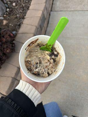 Peanut Butter + Cupcake FroYo with Oreos & PB cups
