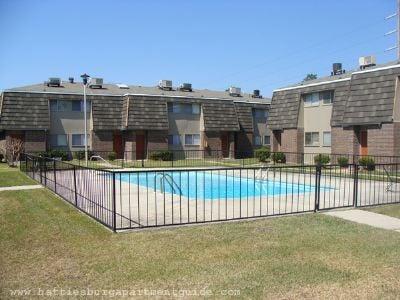 Hillendale Apartments