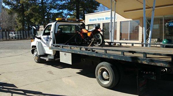 Big or small, we tow them all! Everything from a dirt bike to FedEx and UPS trucks. We do everything except for heavy duty vehicles.