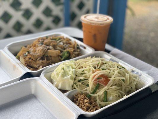 Papaya salad, pad kee mao and Thai ice tea