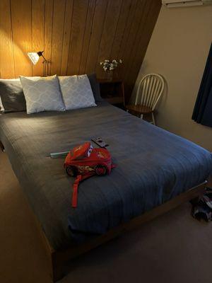 Clearly not a "king" sized bed!!