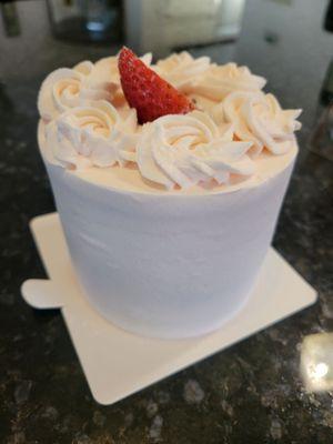 Strawberry 4" cake