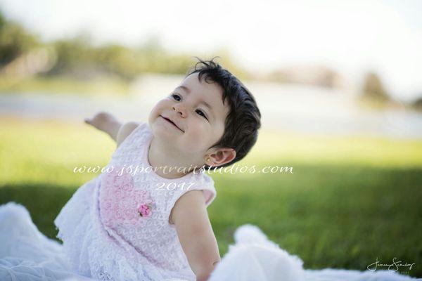 Capturing the moment. #jsportraitstudios #familyphotography #childrenphotography #childrenportraiture #cutlerbayphotography