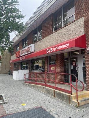 Main entrance ( shopping)