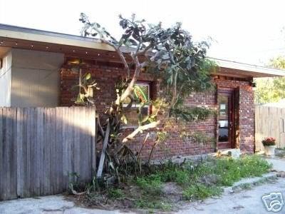 Sharing an entrance with Zbookz New and Used Bookstore!