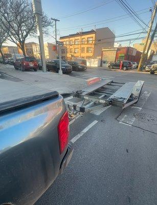 Nunii Moving & Towing