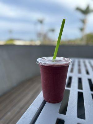 Juma smoothie out on patio