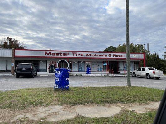 Master Tire Wholesale & Retail Excellent Customer Service!!!