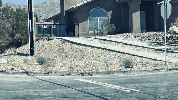 This is 1 month after, I moved out! My gardner never charged me more than $200 in the 2.5 yrs I lived here!