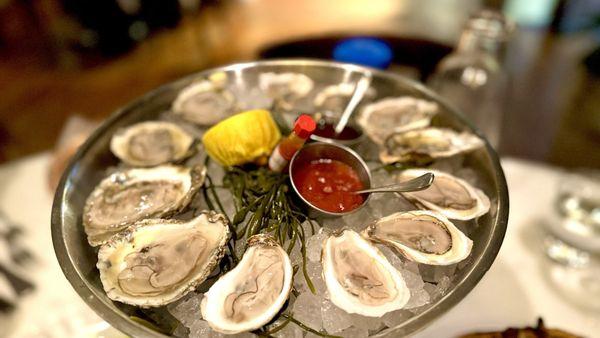 Hank's Low Country Seafood & Raw Bar