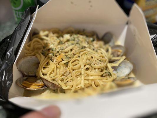 Linguine con Vongole