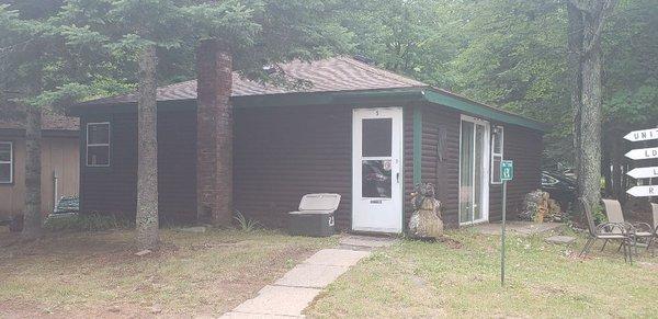 Number 5 Cabin
2 bedroom 
Kitchen 
Full bath
Living room
DirecTV
