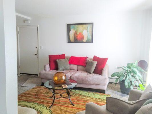 Dearborn Club Apartments